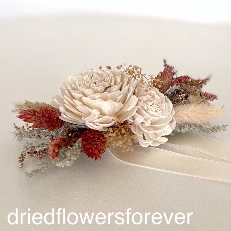 Dried Flower Burnt Orange Corsages, Baby Breath Corsage Bracelet, Dry  Flower Bracelet, Handmade Bridesmaid Wrist Corsages, Mother Bracelet 