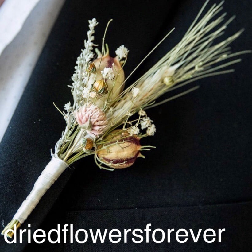dried flower peach vintage boutonniere