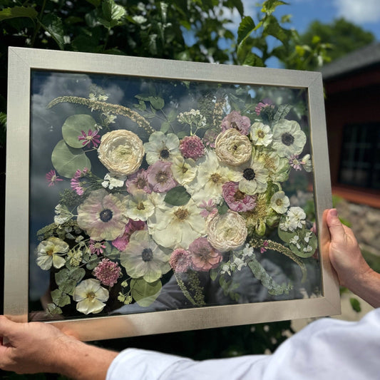 clear flower frame preservation wedding bouquet champagne