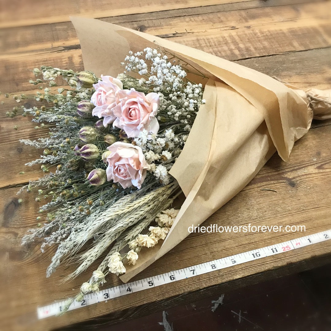 Peach dried flower bouquet DIY pink