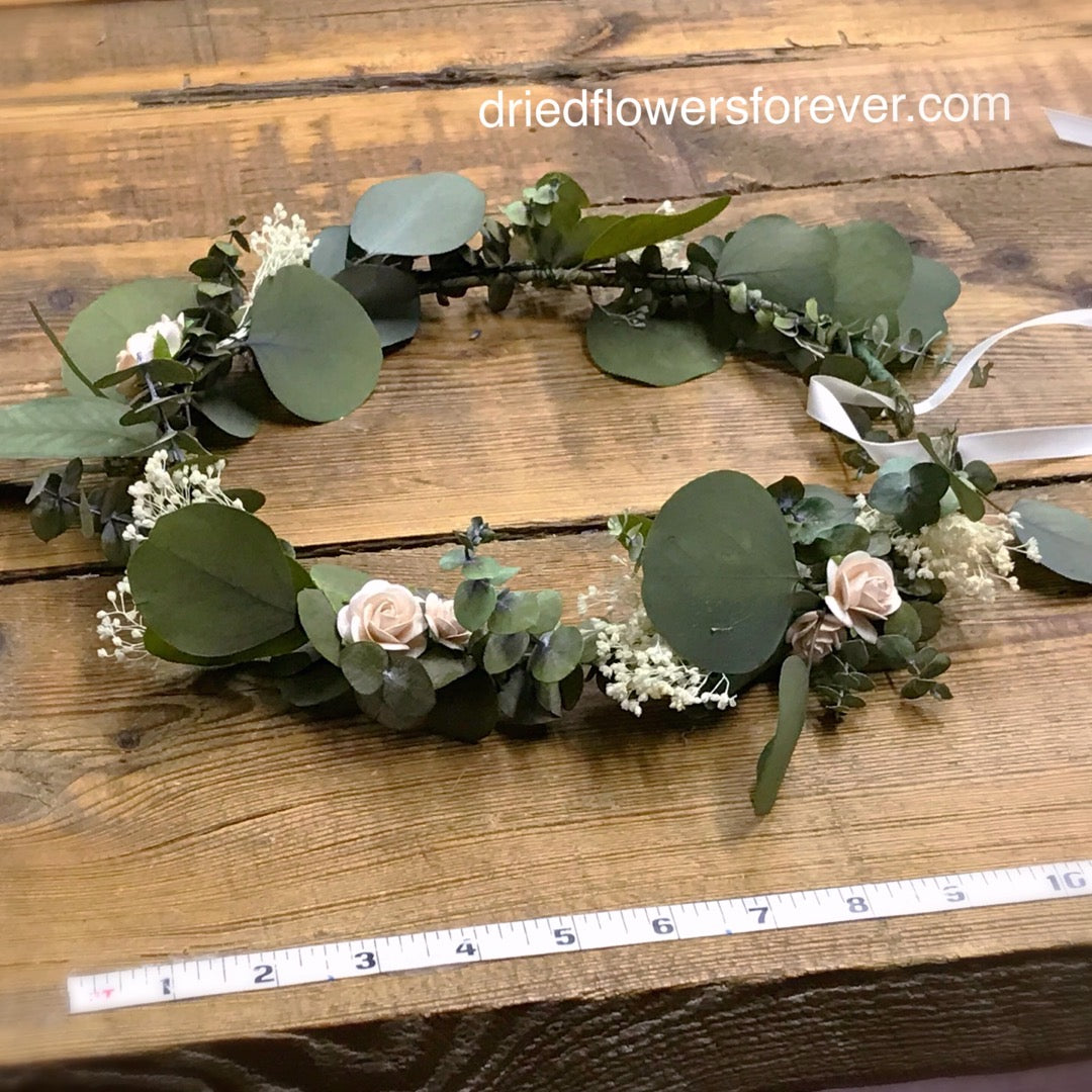dried flowers and eucalyptus dog collar