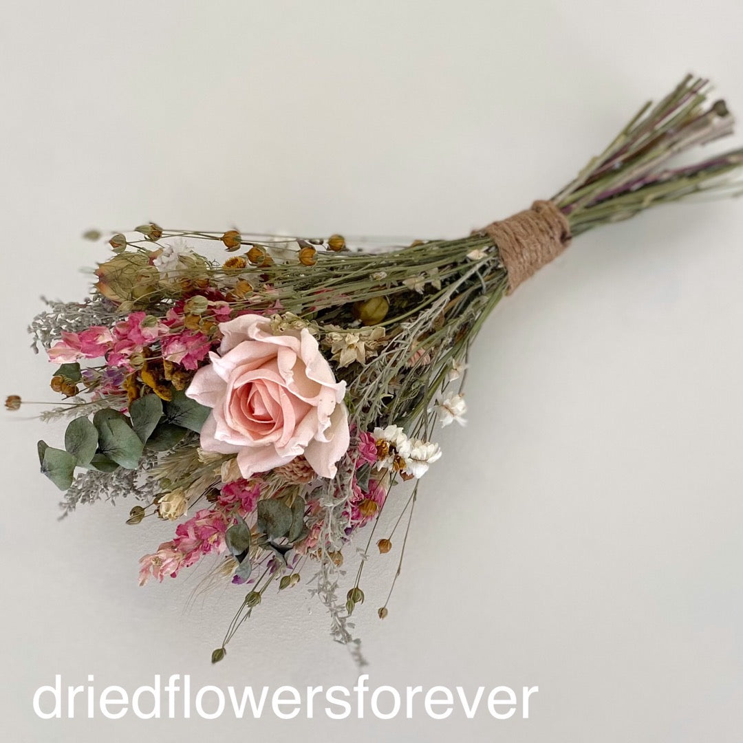 dried peach pink bouquet flowers